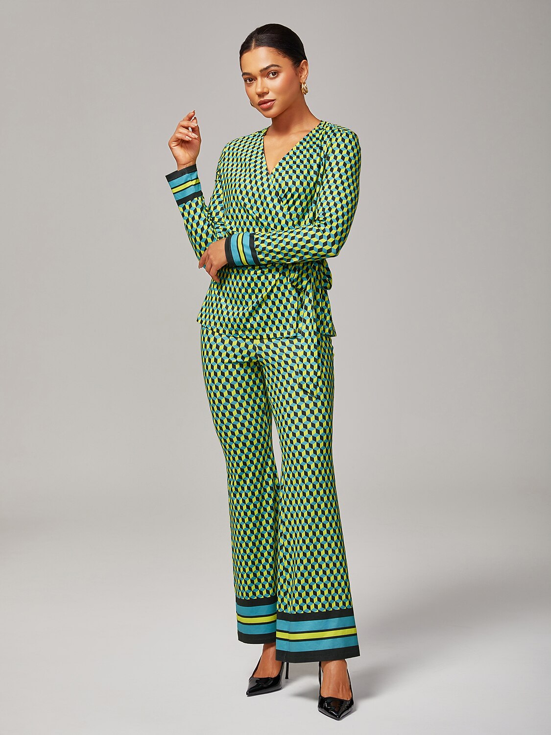 Green Geometric Print High-Stretch Flared Satin Pants