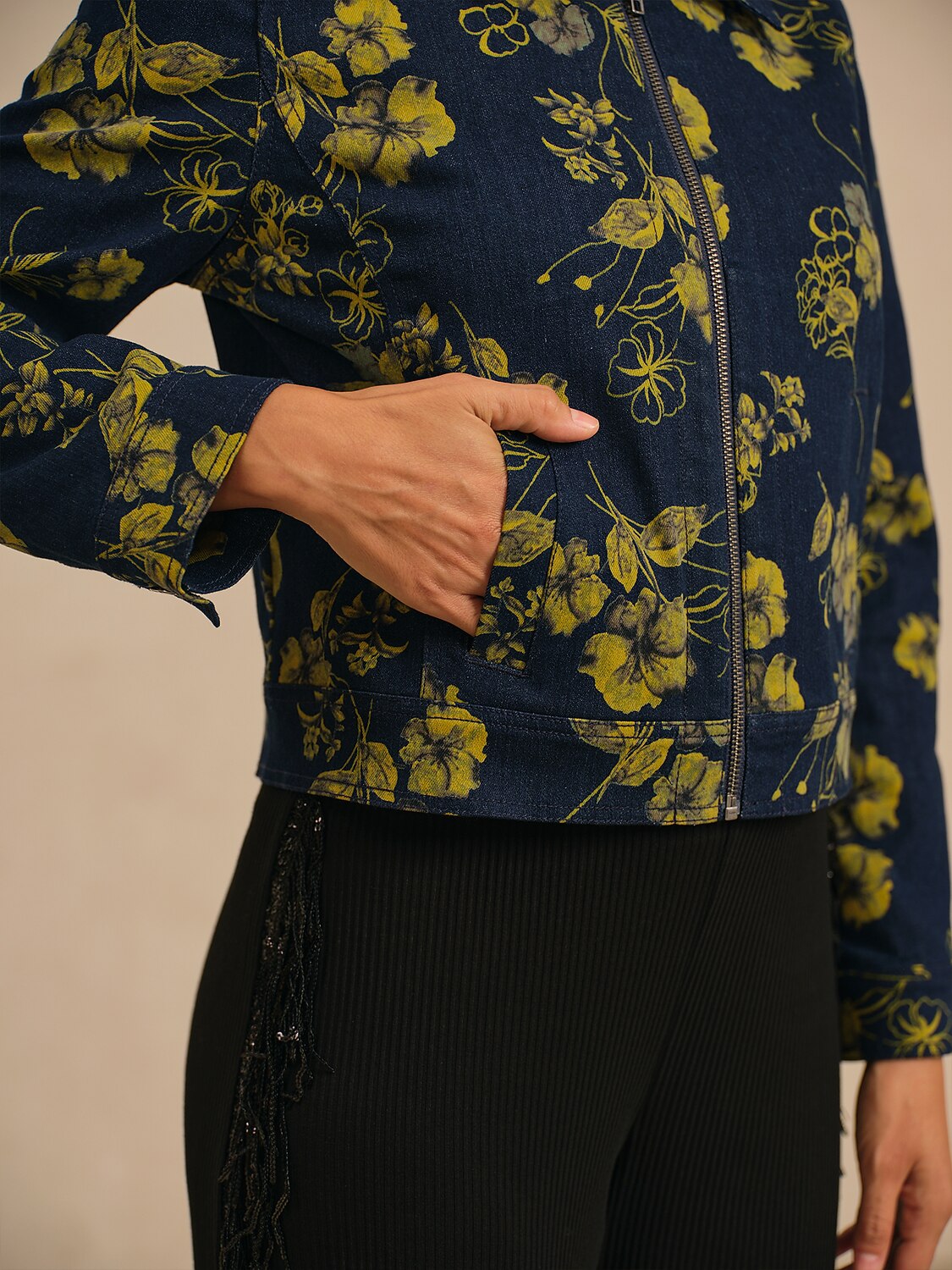 Jacket Denim Fabric Yellow Floral Pattern Turn Down Collar