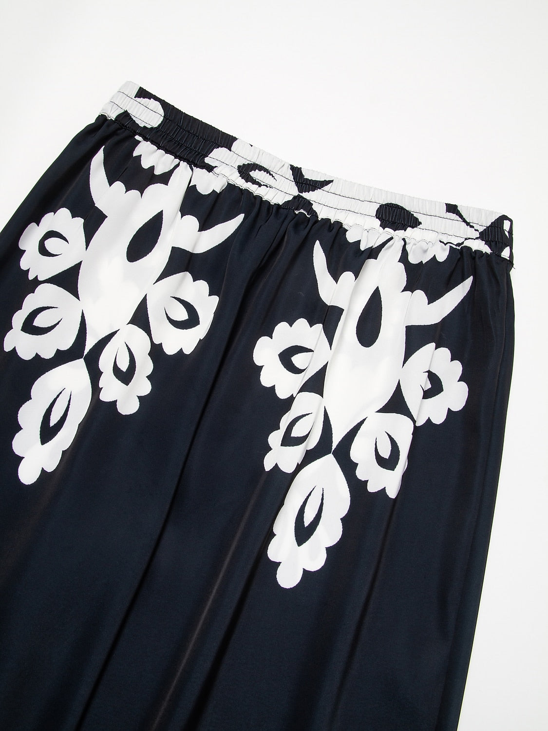Pants Black Floral Print Straight Leg Satin