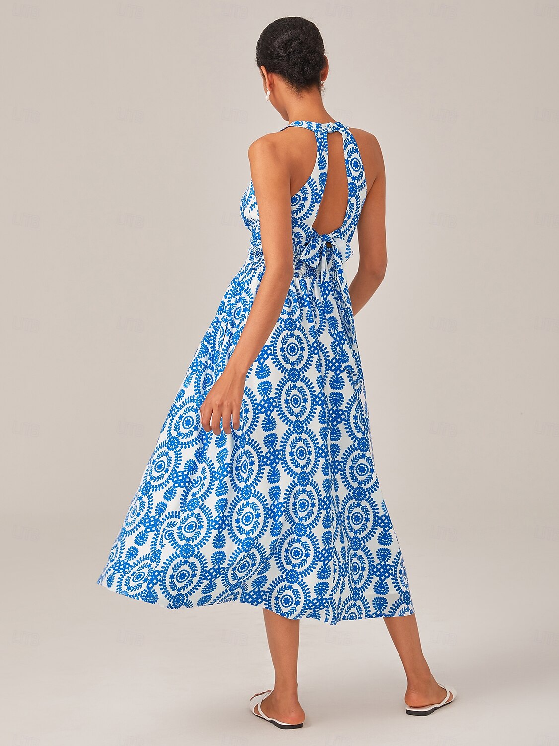 Resort-Style Halter Maxi Dress Fitted Waist