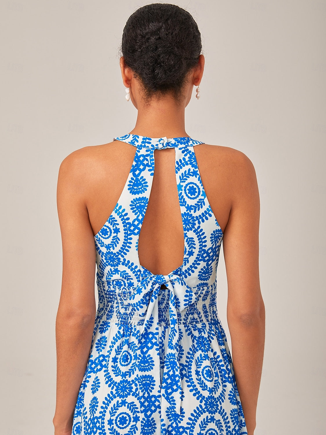 Resort-Style Halter Maxi Dress Fitted Waist