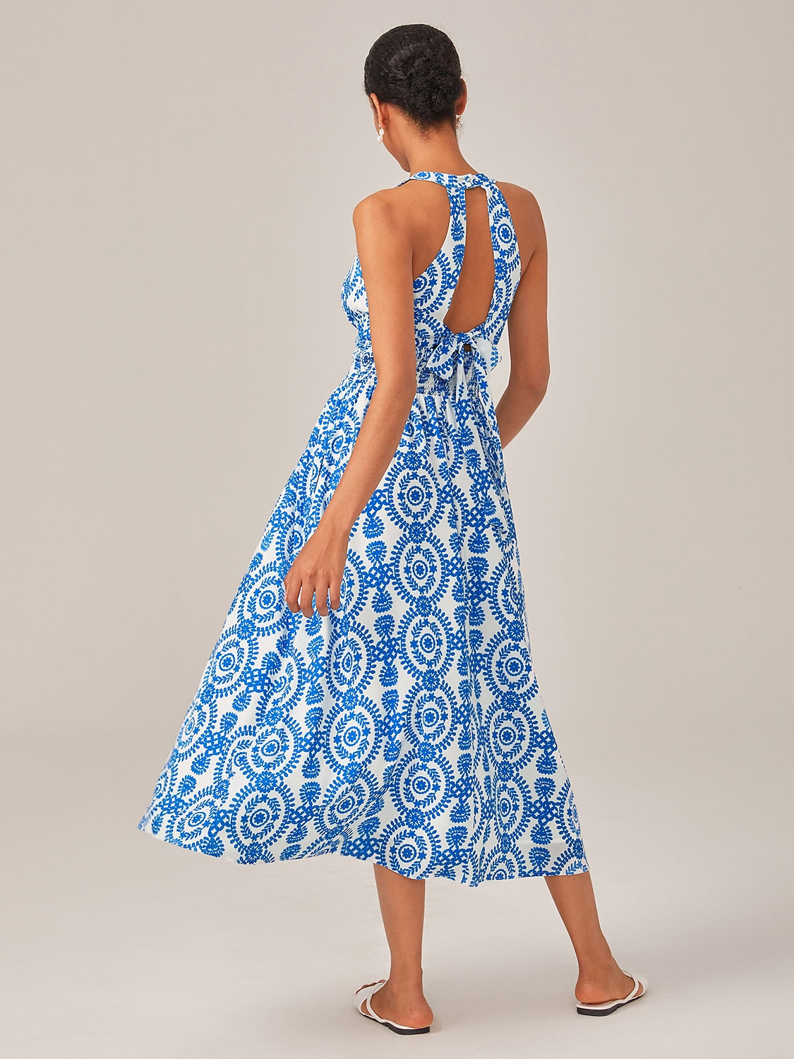Resort-Style Halter Maxi Dress Fitted Waist