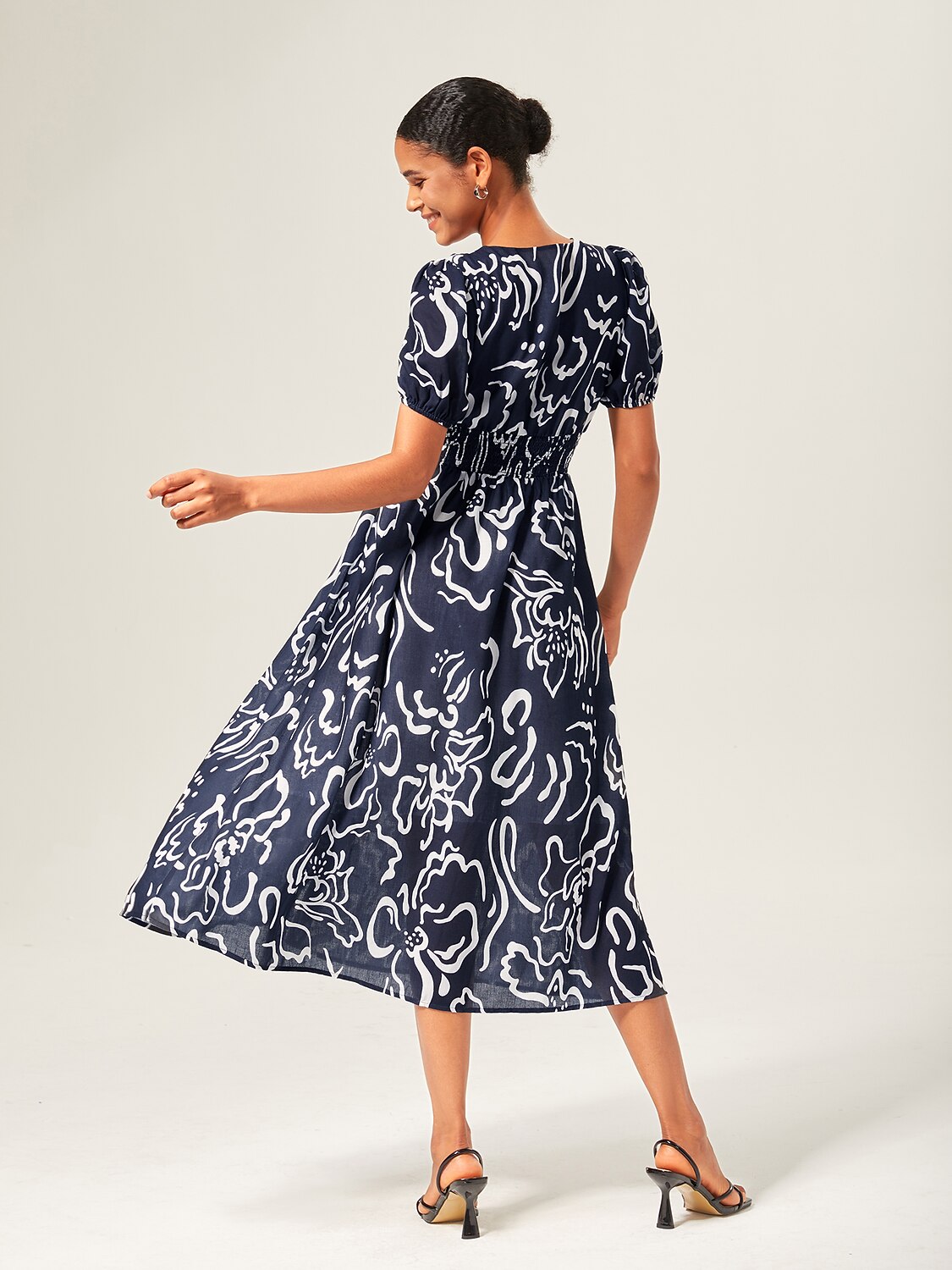 Abstract Art Print Linen-Like Waist-Cinching Maxi Dress