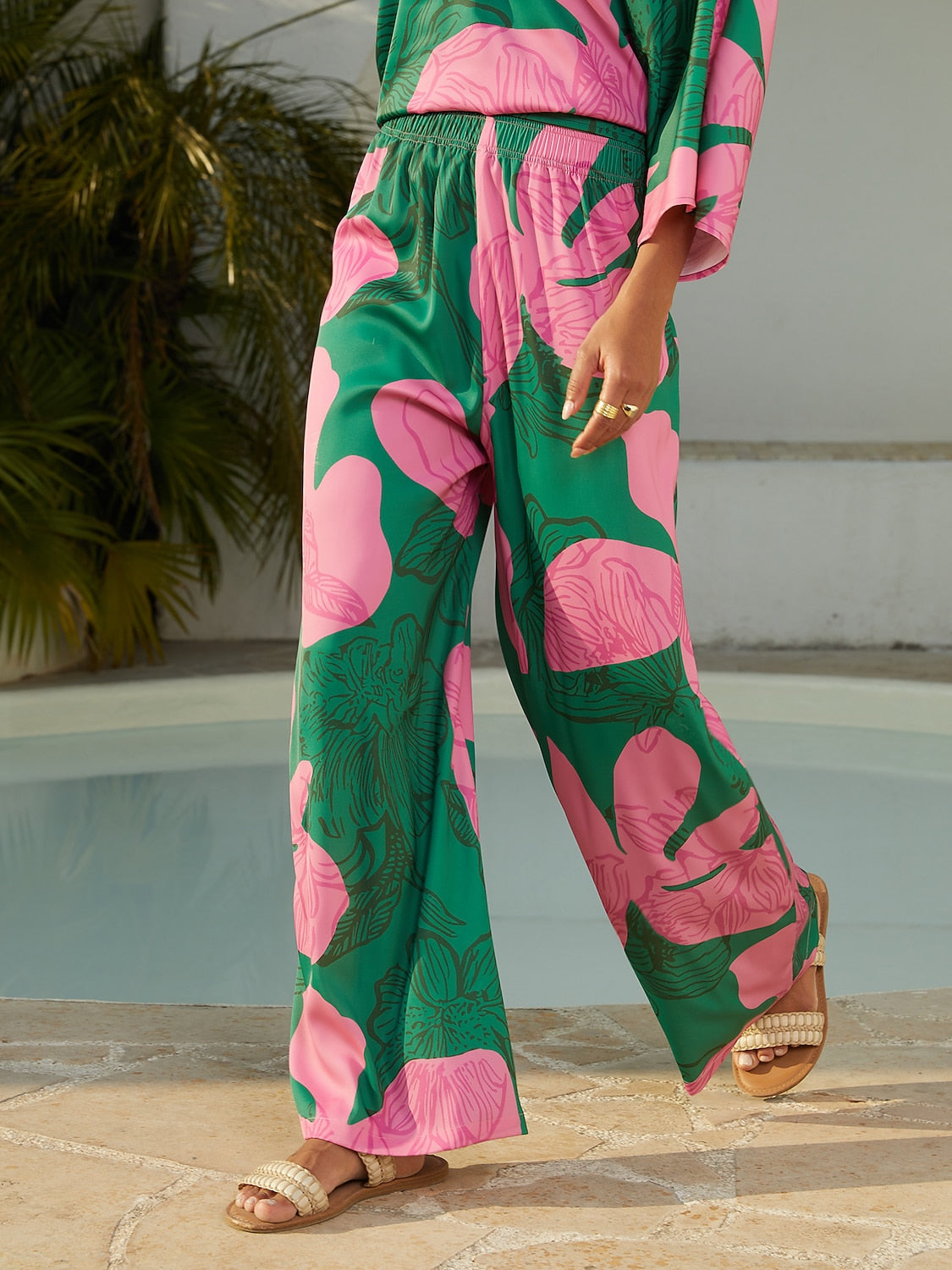 Satin Geometric Contrast Color Block Straight Pants