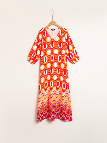 Satin Lines Waves Maxi Dress