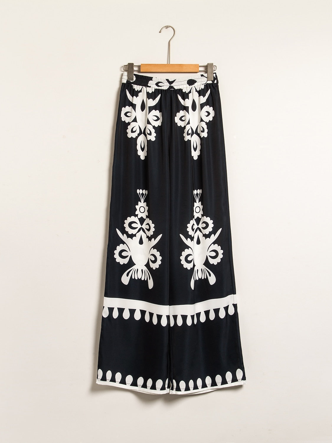 Pants Black Floral Print Straight Leg Satin