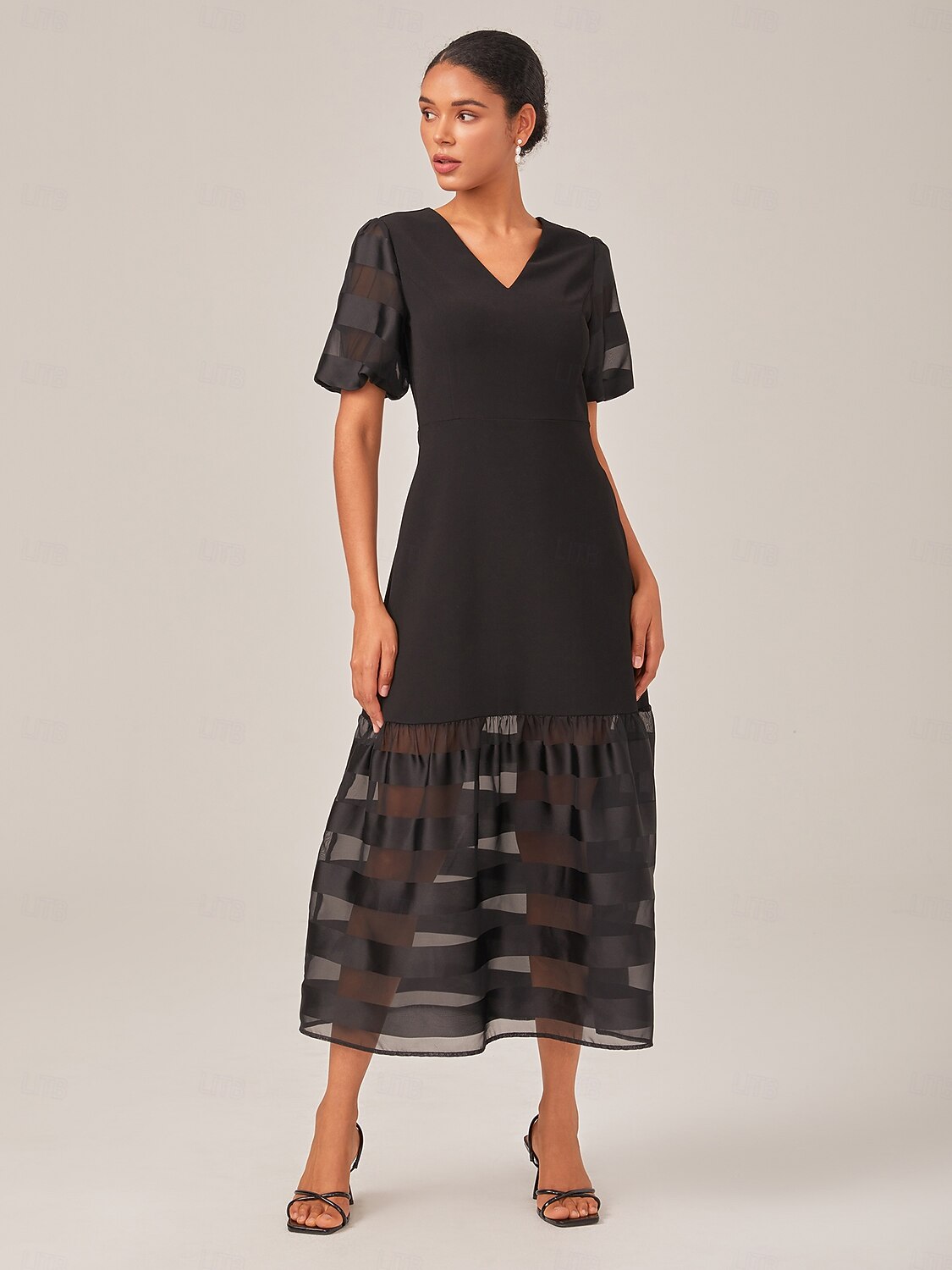 Waist-Cinching Elegant Black Maxi Dress