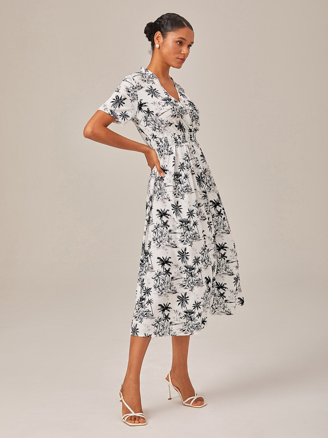 Black & White Beach Print Vacation-Style Midi Dress