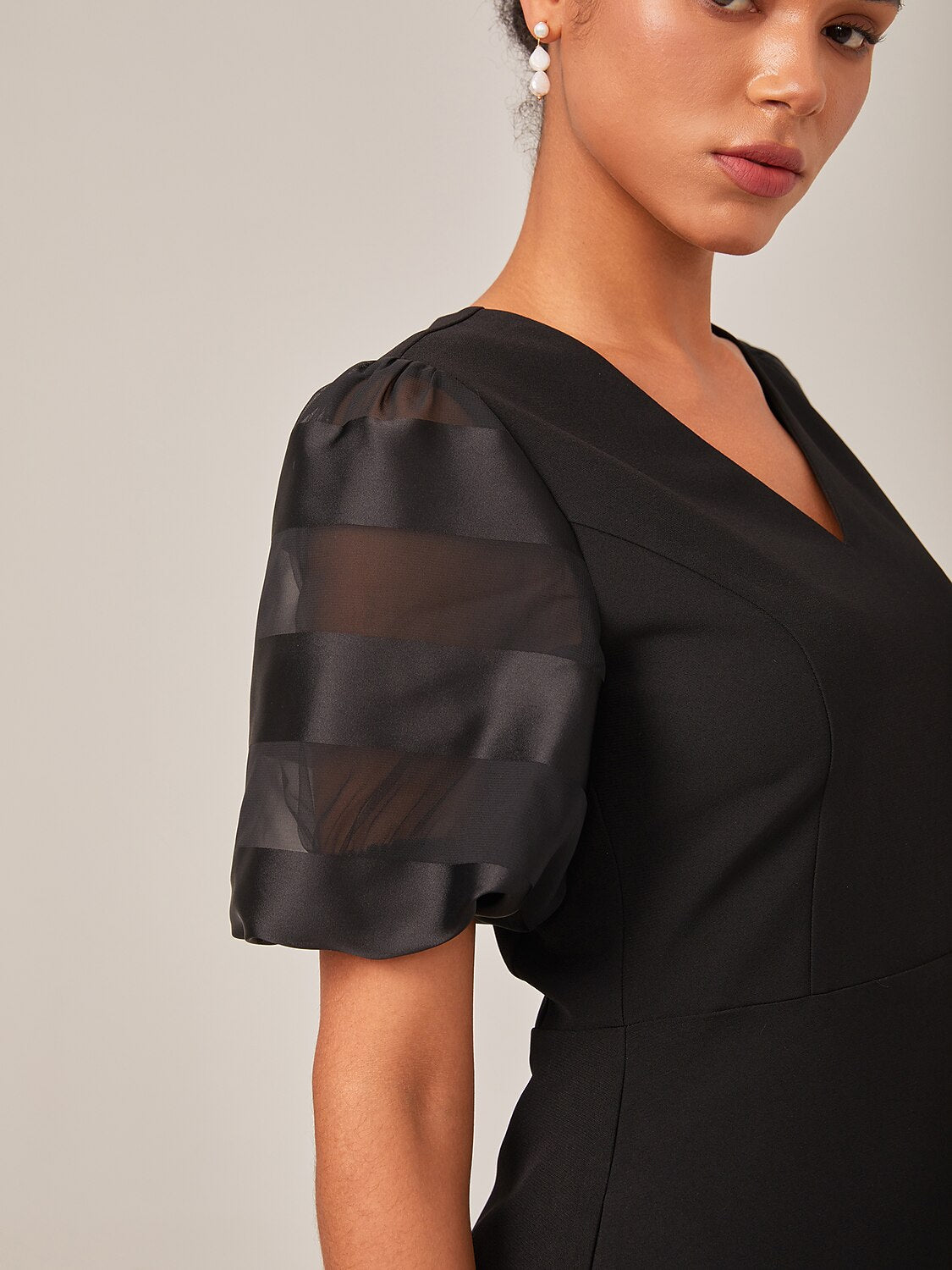 Waist-Cinching Elegant Black Maxi Dress