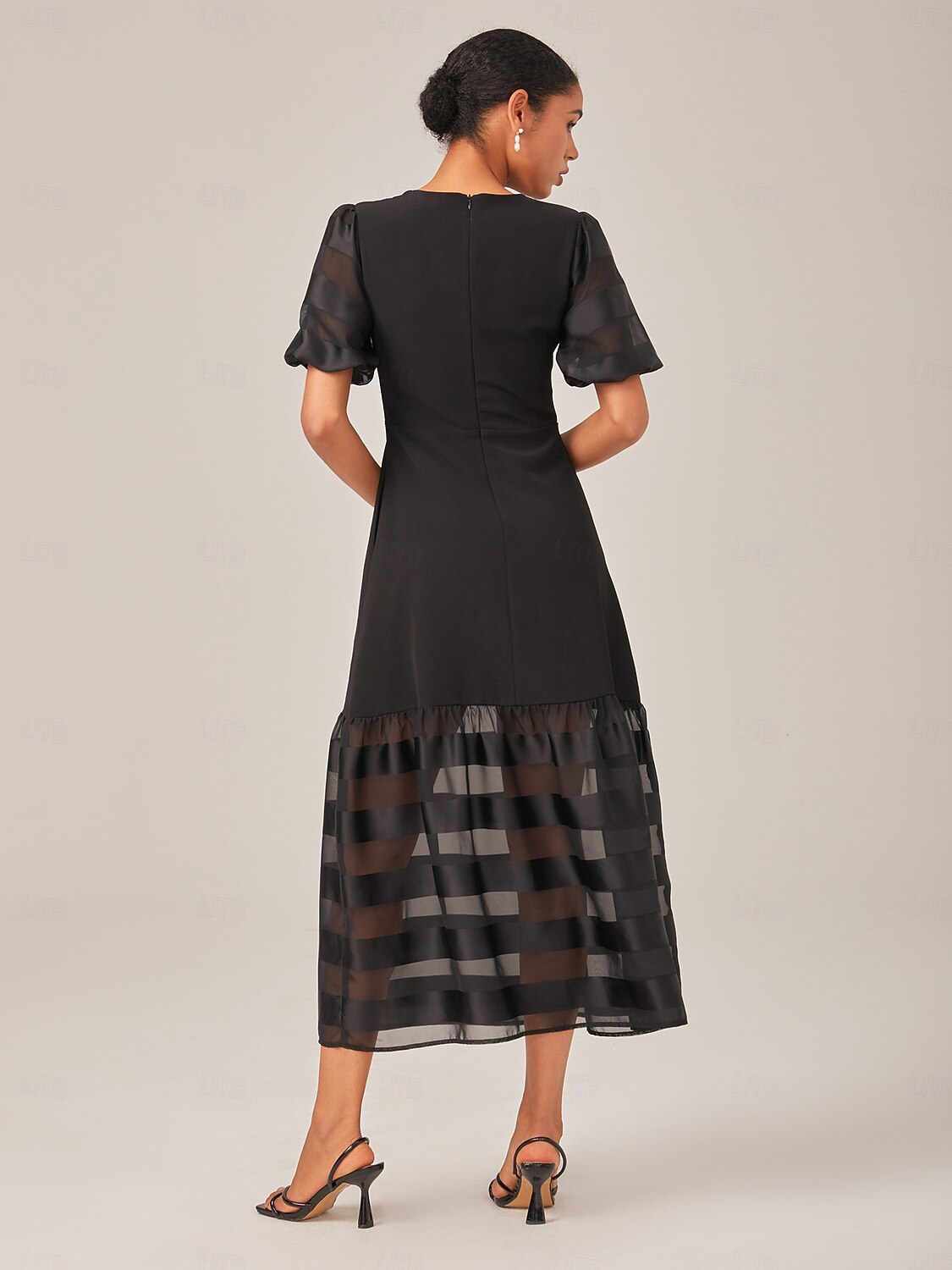 Waist-Cinching Elegant Black Maxi Dress